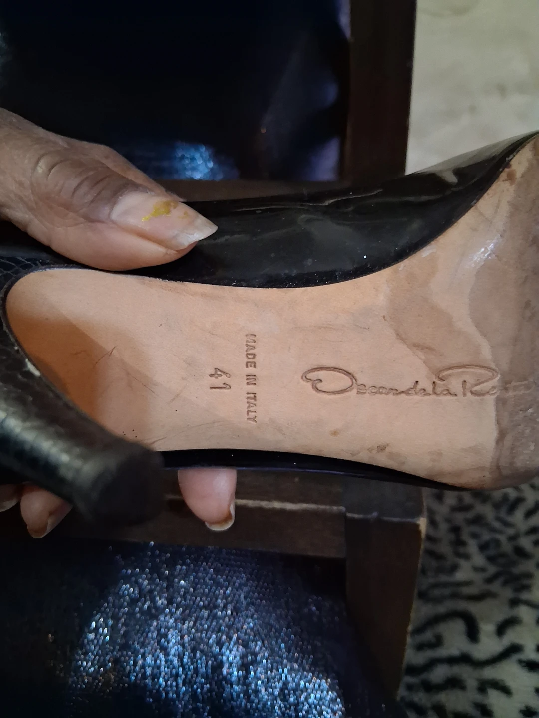 Oscar de la Renta Black Patent Leather Heels - Size 11 - photo 4