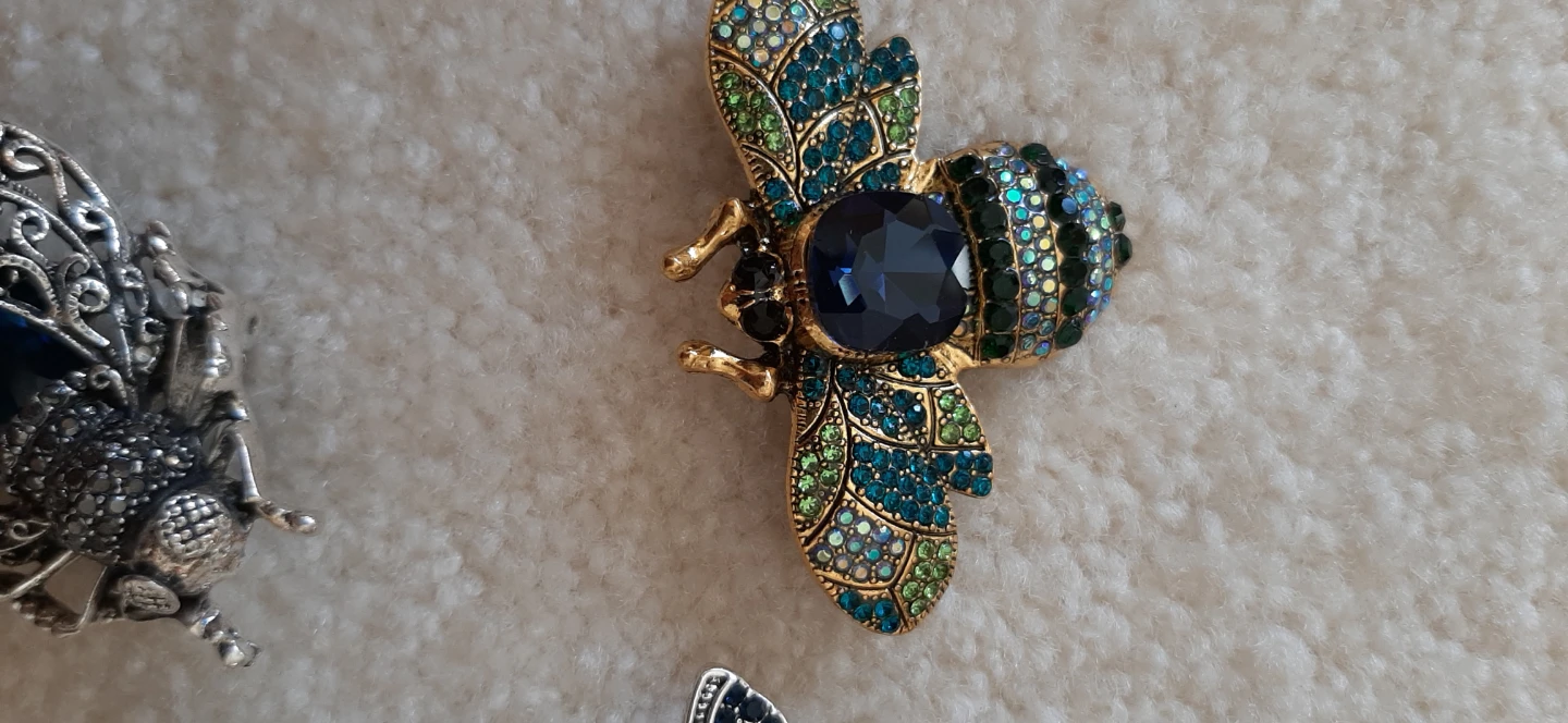 Cute Bee Brooches - photo 5