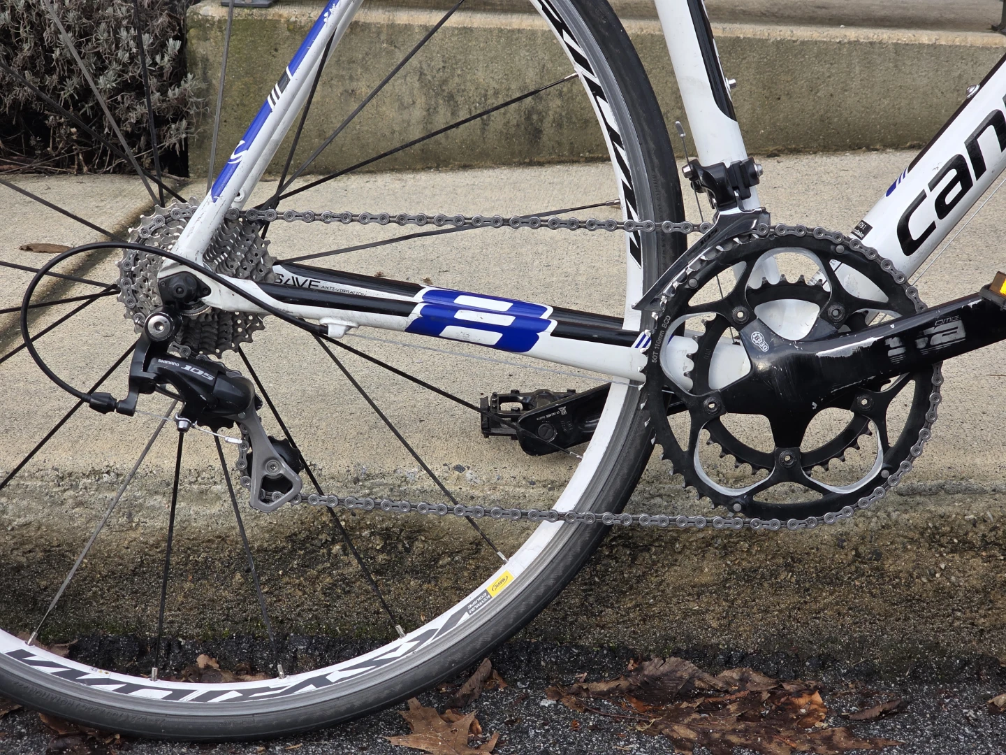 Refurbished Cannondale CAAD 8 Road Bike - photo 2