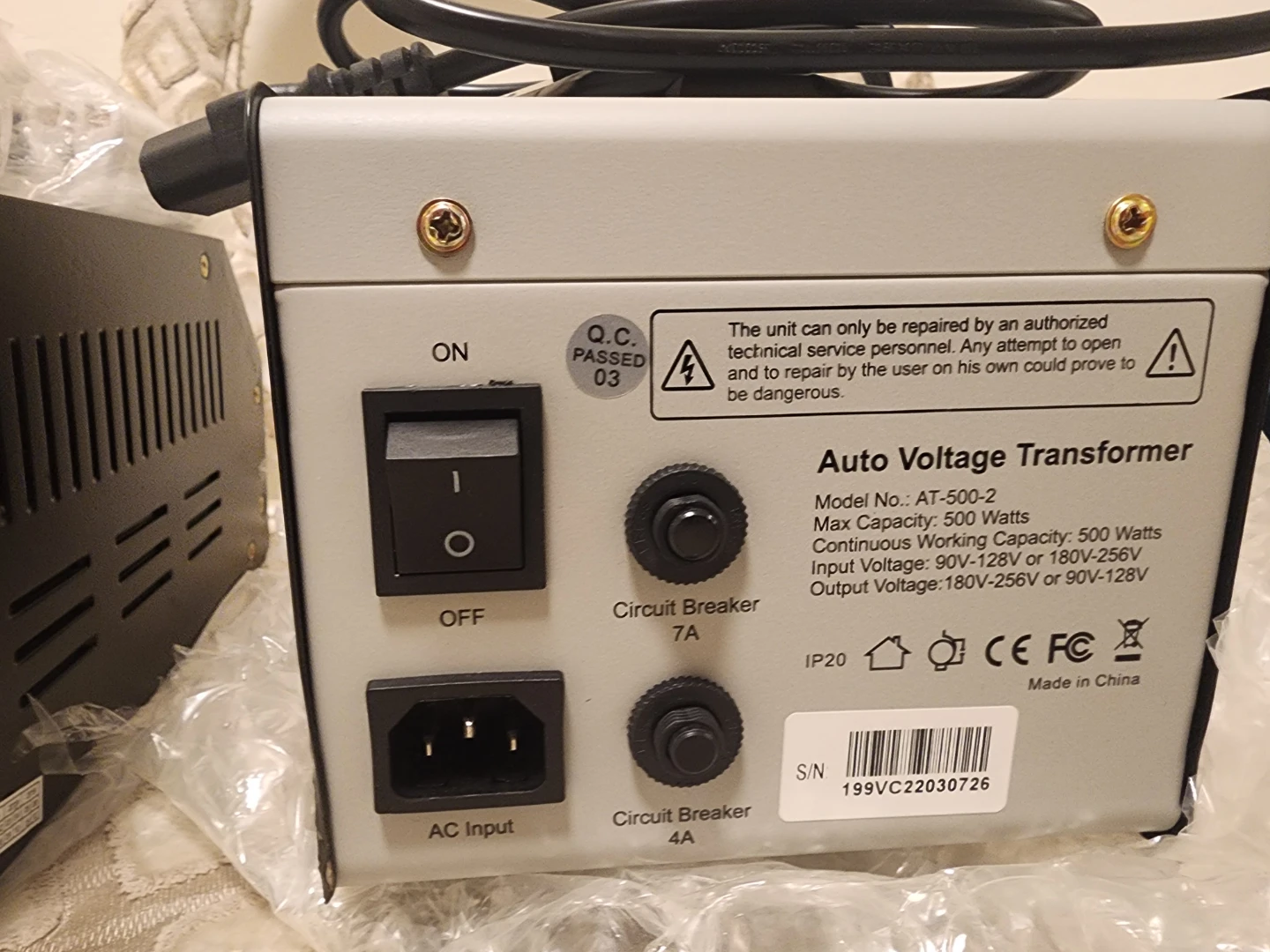 HOUSEEYAS Auto Voltage Transformer AT-500-2