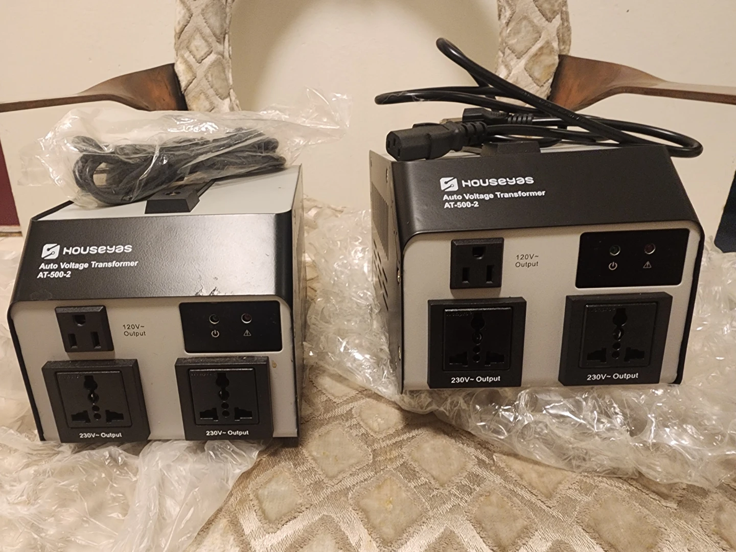 HOUSEEYAS Auto Voltage Transformer AT-500-2 - photo 5