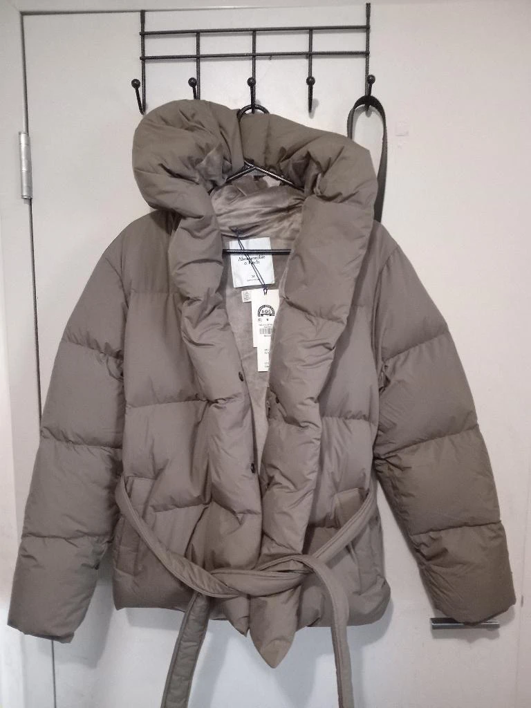 Abercrombie & Fitch Puffer Jacket - photo 4