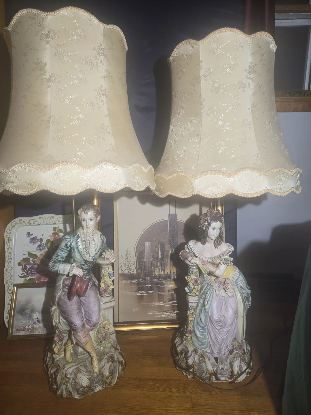 Vintage Porcelain Figurine Table Lamp