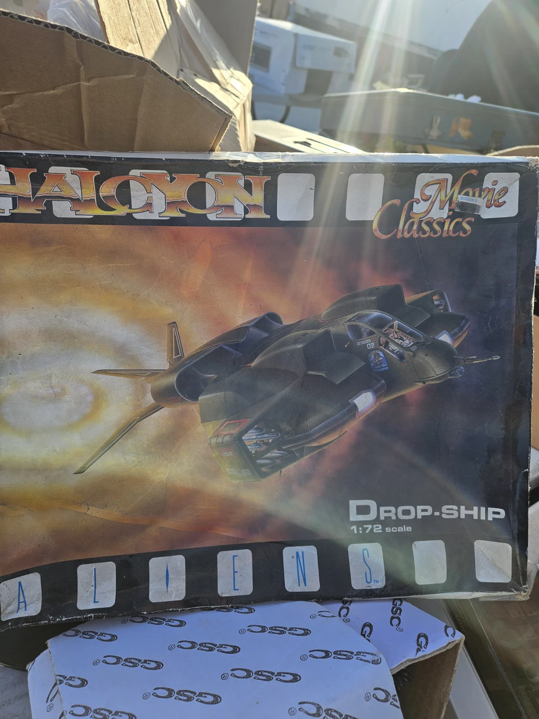 Halcyon Movie Classics Aliens Drop-Ship 1:72 Scale