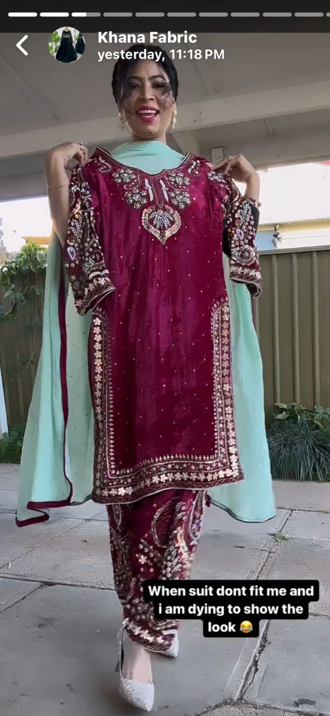 Embroidered Velvet Salwar Kameez Suit - photo 2