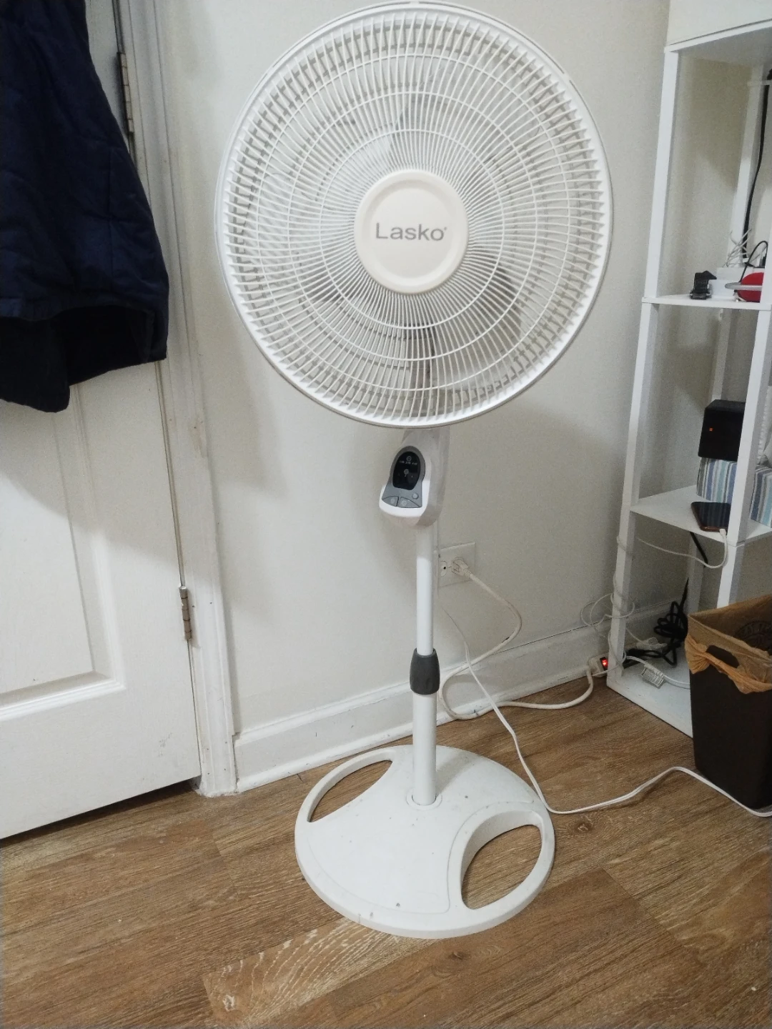 Lasko White Stand Fan with Remote