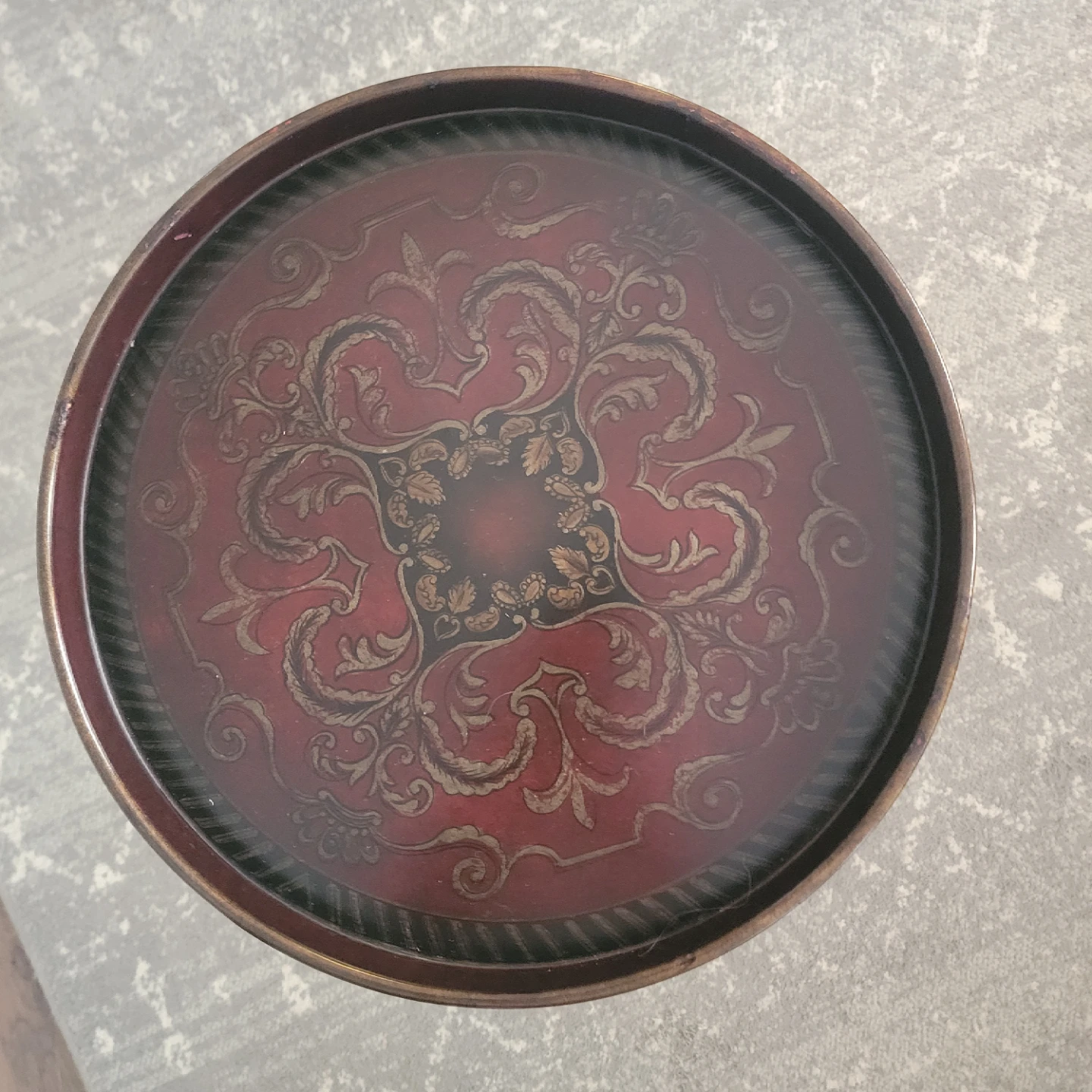 Vintage Round Pedestal Accent Table - photo 2