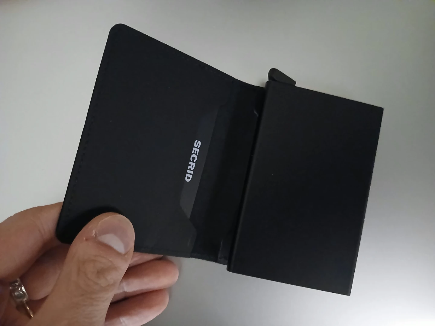 SECRID Black Leather Wallet with Original Box - photo 5