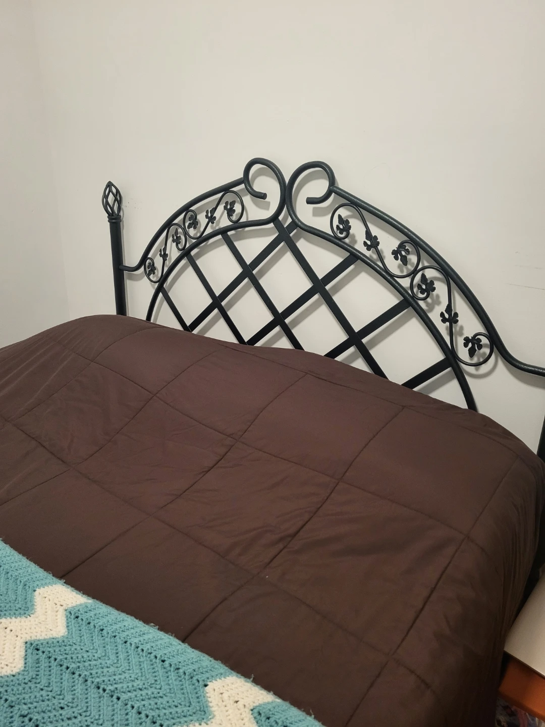 Metal Bed Frame - photo 2