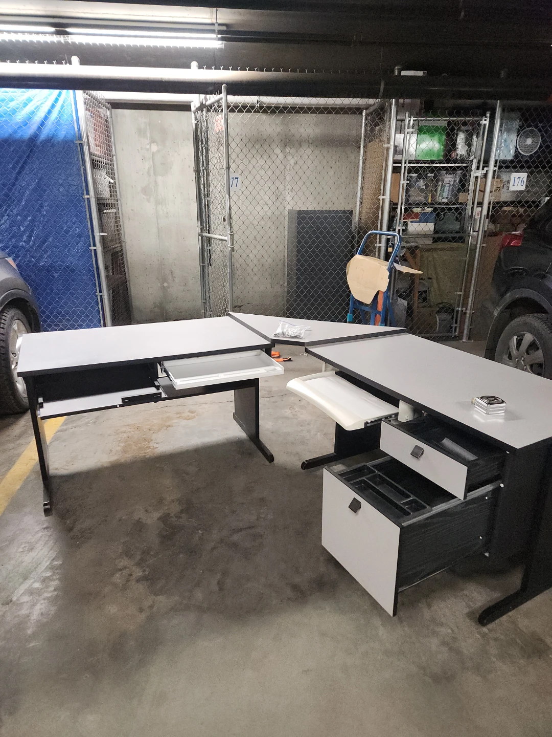 L-Shaped Office Desk - Black & White - photo 2