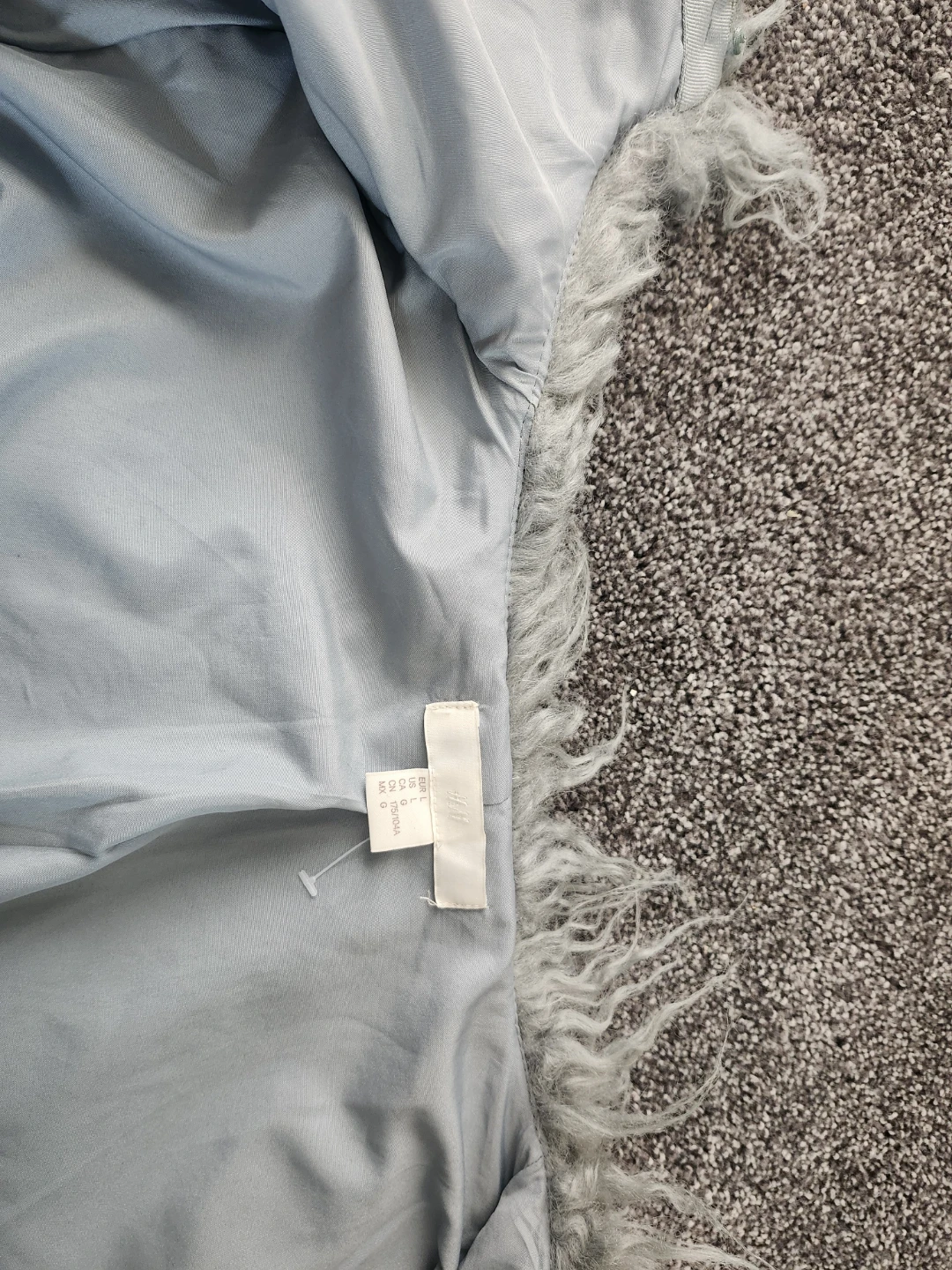 H&M Grey Faux Fur Jacket - Size L - photo 4