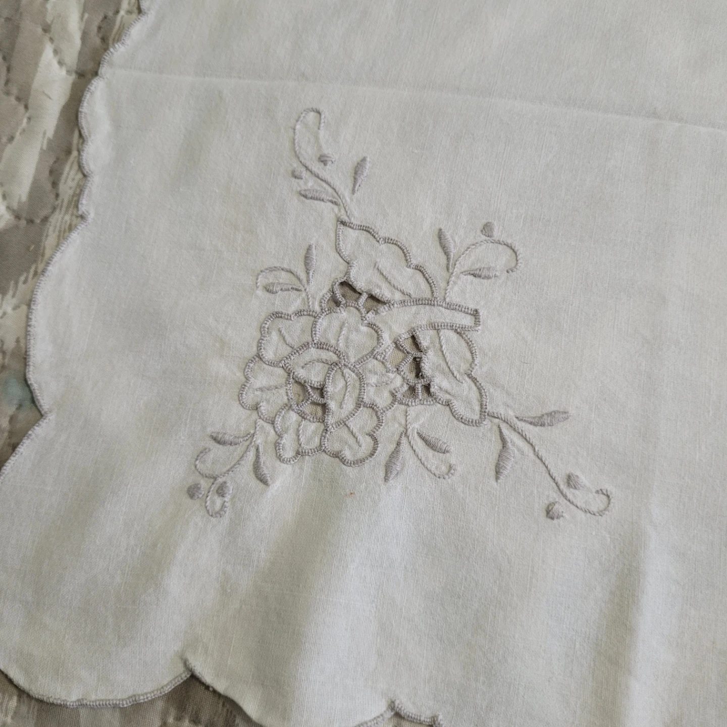 Beautiful 30" x 30" Handmade Table Linen with Embroidery - photo 5