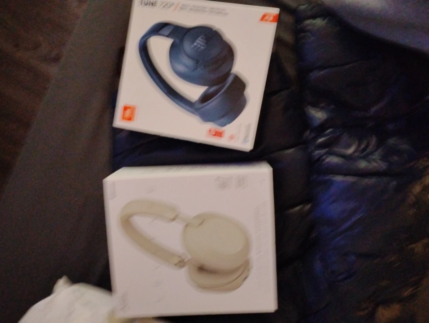JBL Tune 720BT Wireless Headphones - New