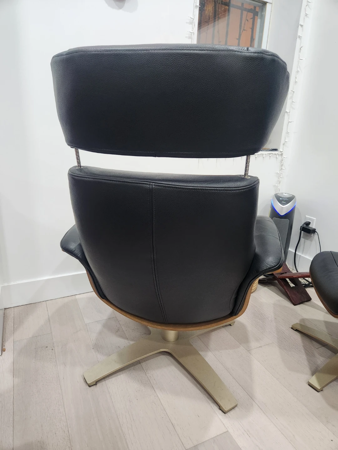 Black Leather Swivel Lounge Chair & Ottoman - photo 2