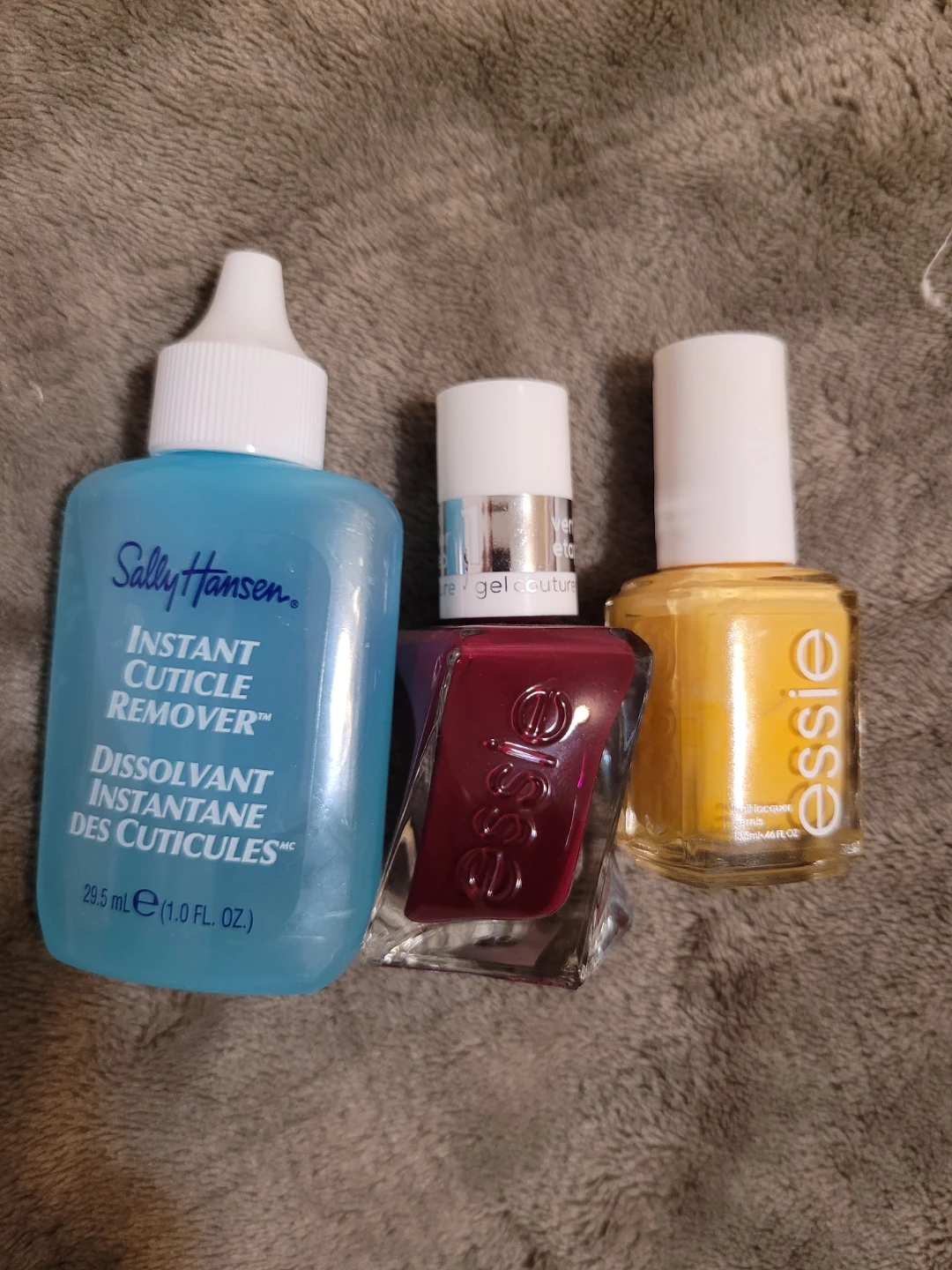 Sally Hansen Instant Cuticle Remover & Essie Nail Polish Bundle - photo 4