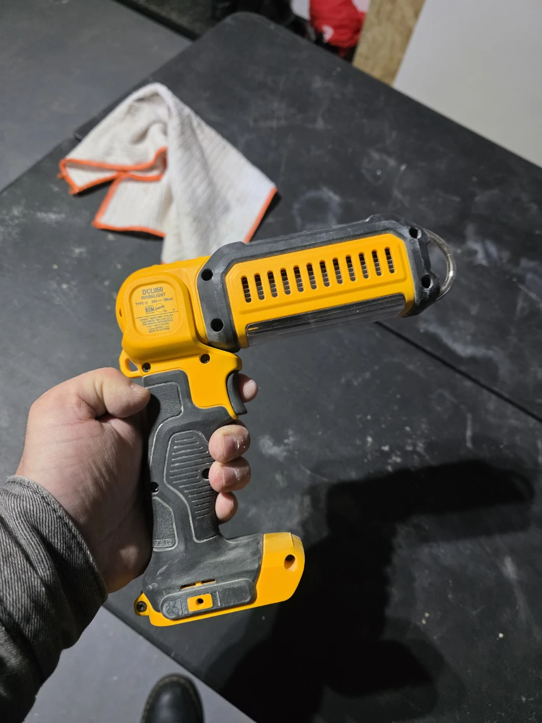 DeWalt DCL050 Worklight - Yellow/Black