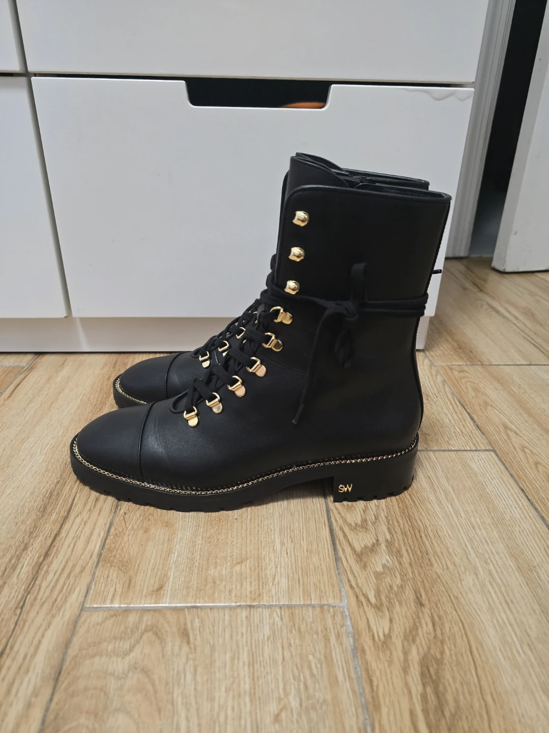 Stuart Weitzman Black Leather Boots US 6.5B