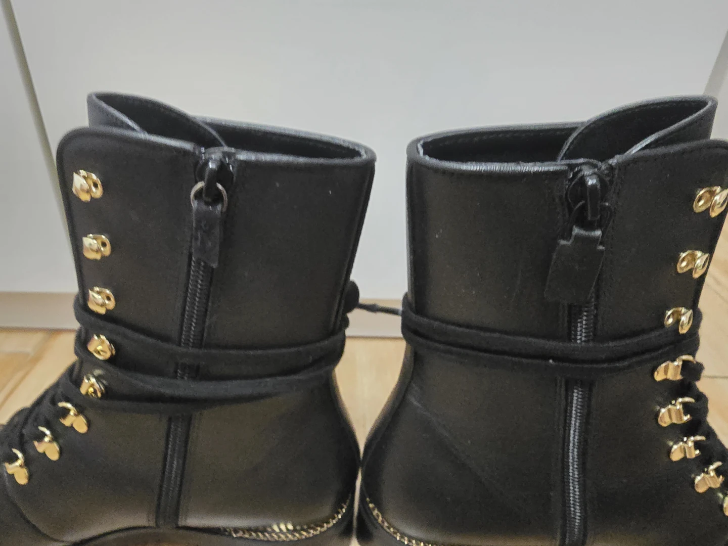 Stuart Weitzman Black Leather Boots US 6.5B - photo 3
