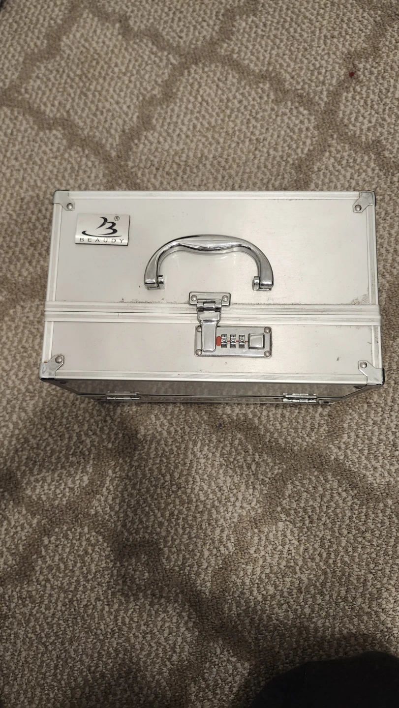 Beaudy Silver Aluminum Makeup Organizer Case - photo 2