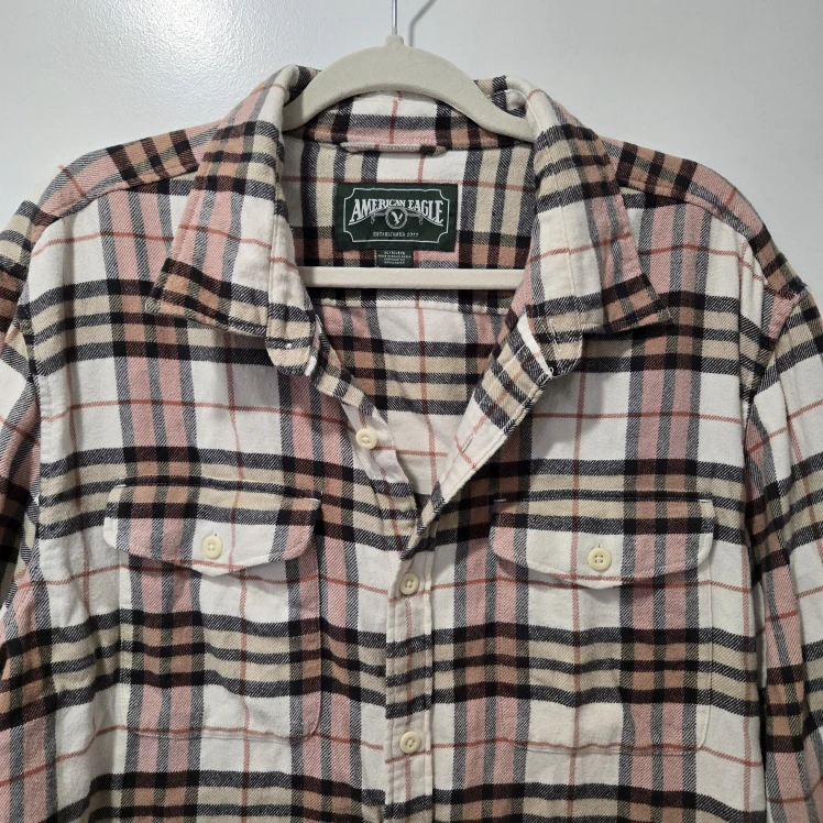 American Eagle Pink and Cream Plaid Flannel - photo 2