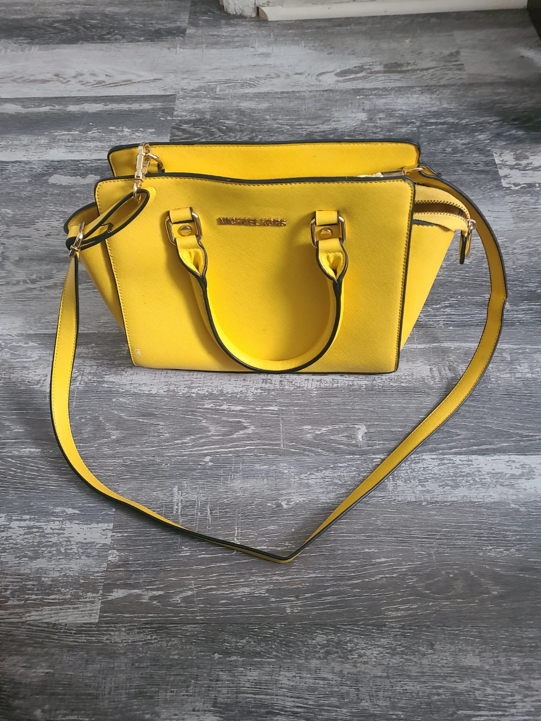 Michael Kors Yellow Satchel - photo 2