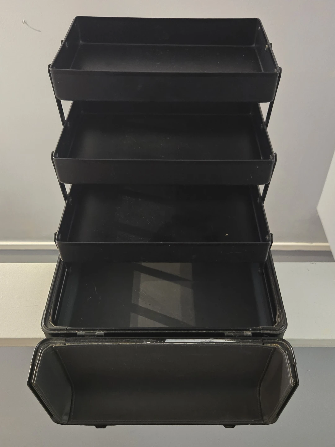 MAC Cosmetics Pro Makeup Artist Train Case - photo 2