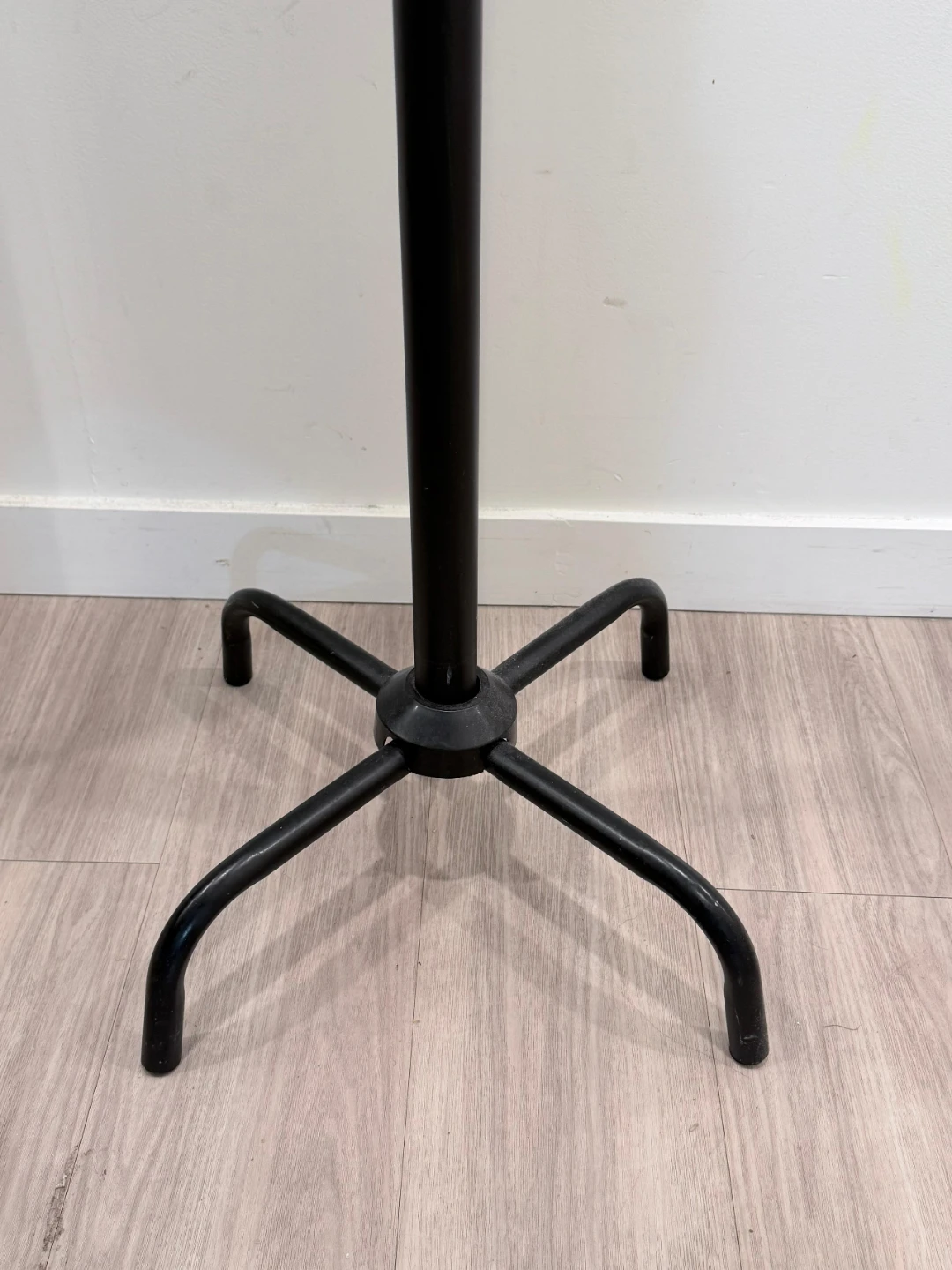 Black Metal Coat Rack with 8 Hooks - photo 2