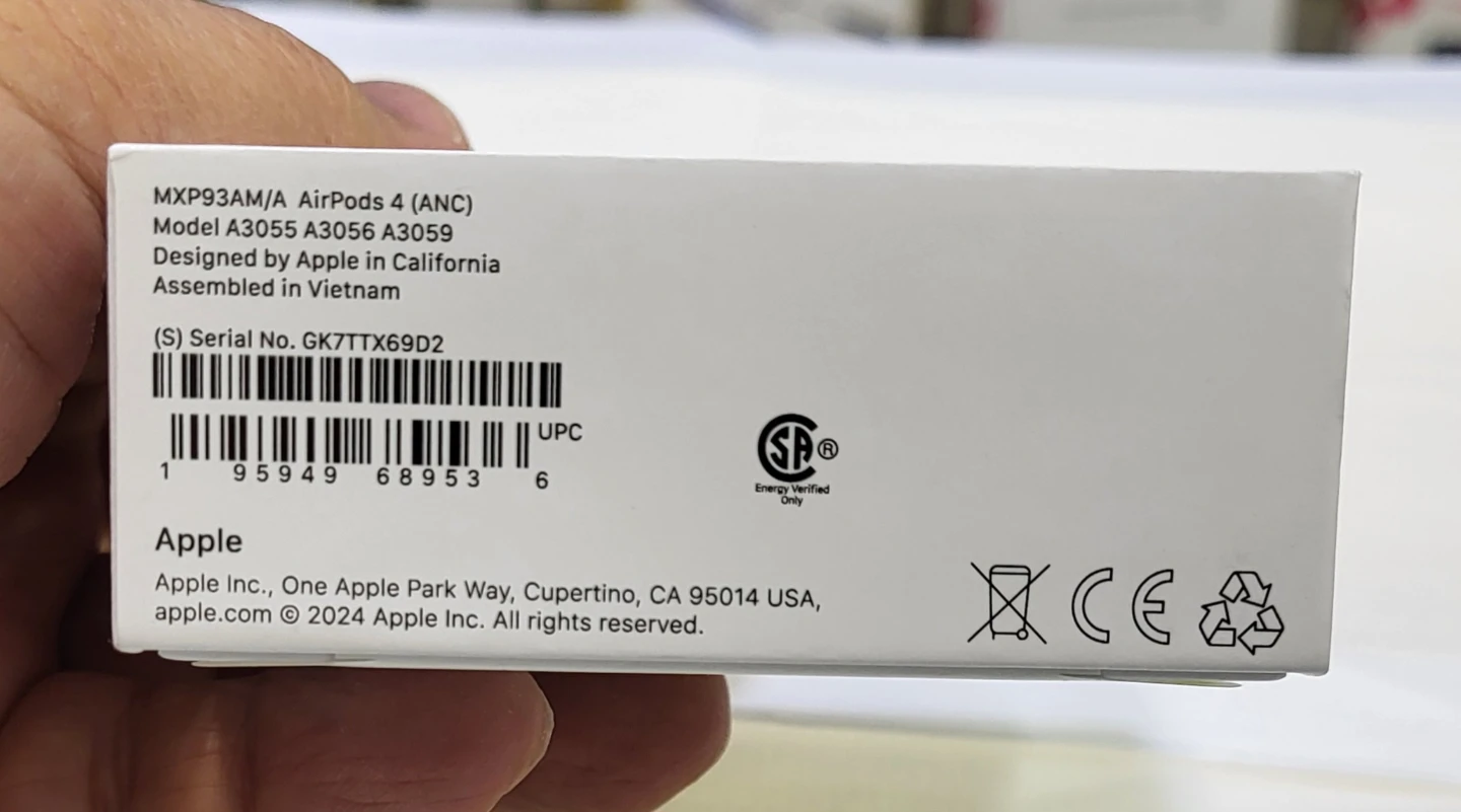 New Apple AirPods 4th Gen with Active Noise Cancellation - photo 4