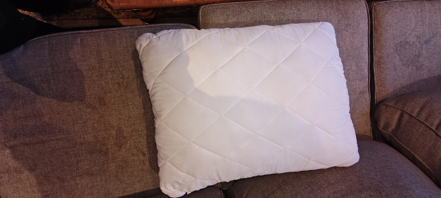 White Polyester Pillow - photo 2