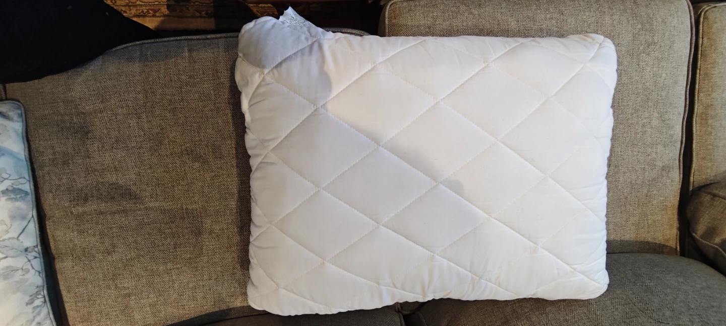 White Polyester Pillow - photo 3