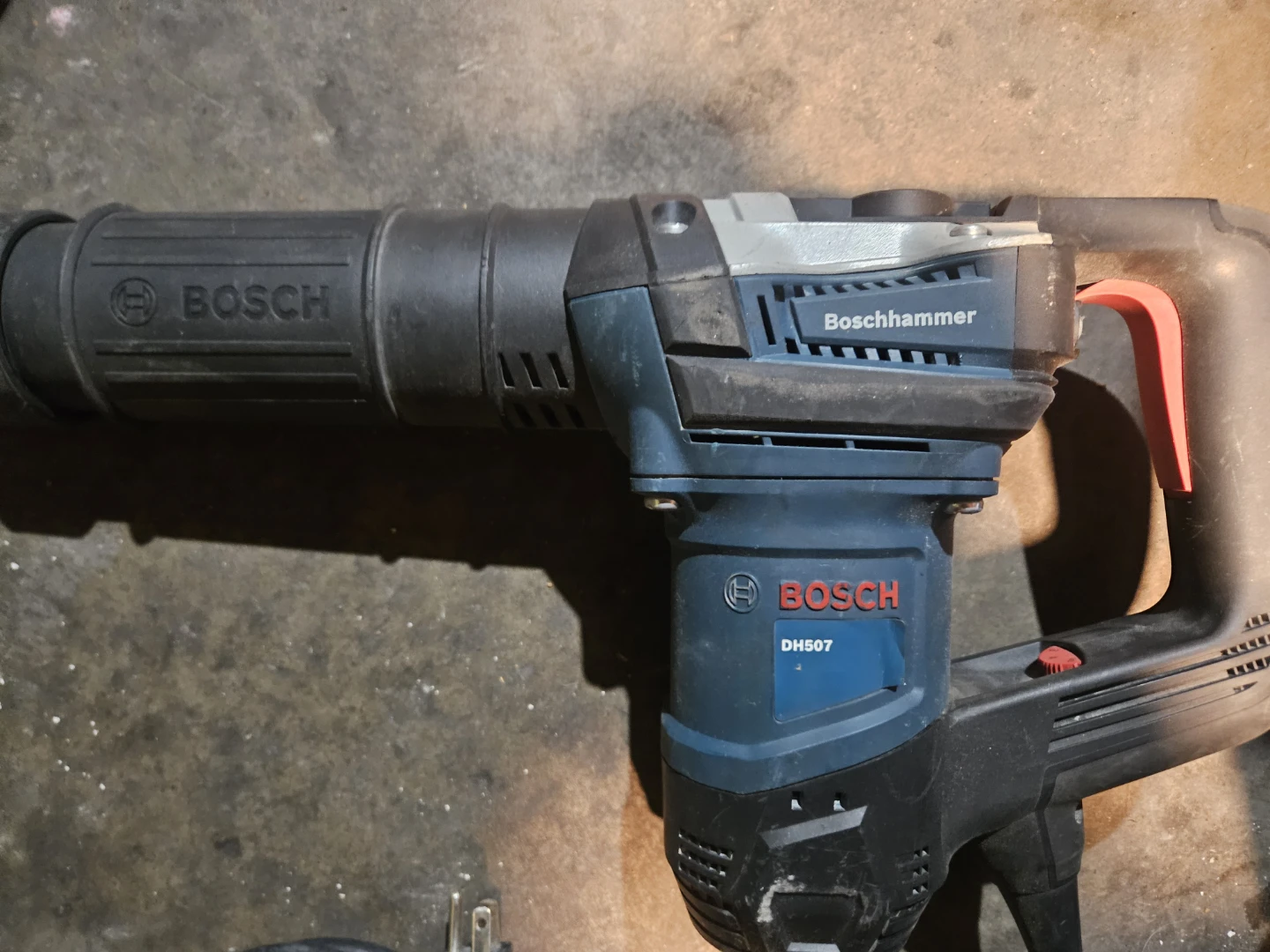 Boschhammer DH507 Demolition Hammer - photo 2