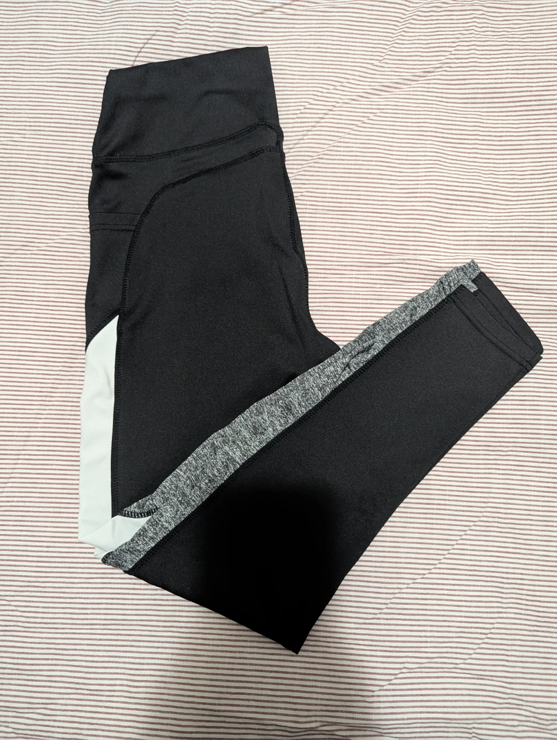 SHEIN Activewear Bottoms (x2) - Shorts & Leggings - photo 2