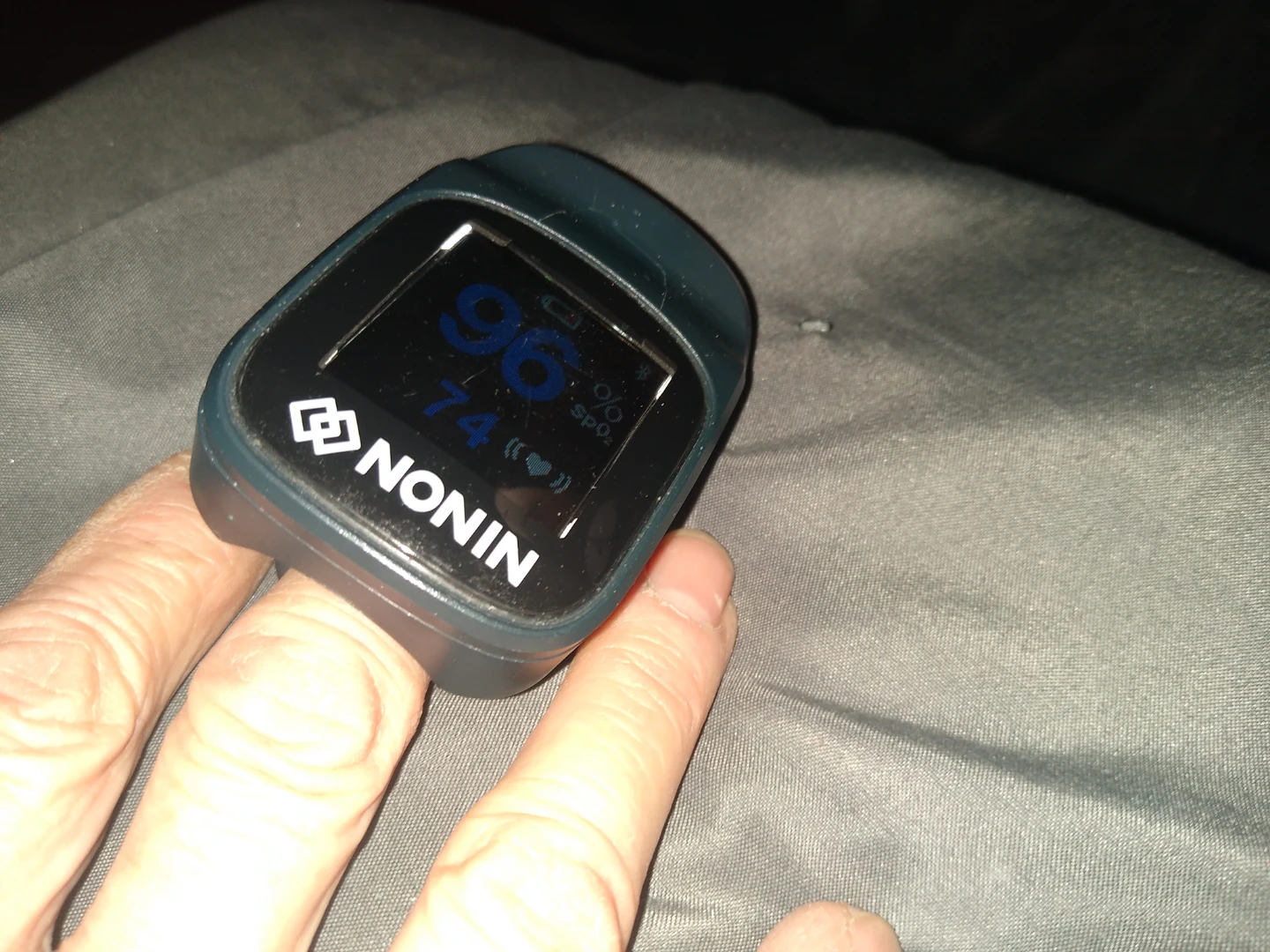 Heart rate and oxygen meter - photo 3