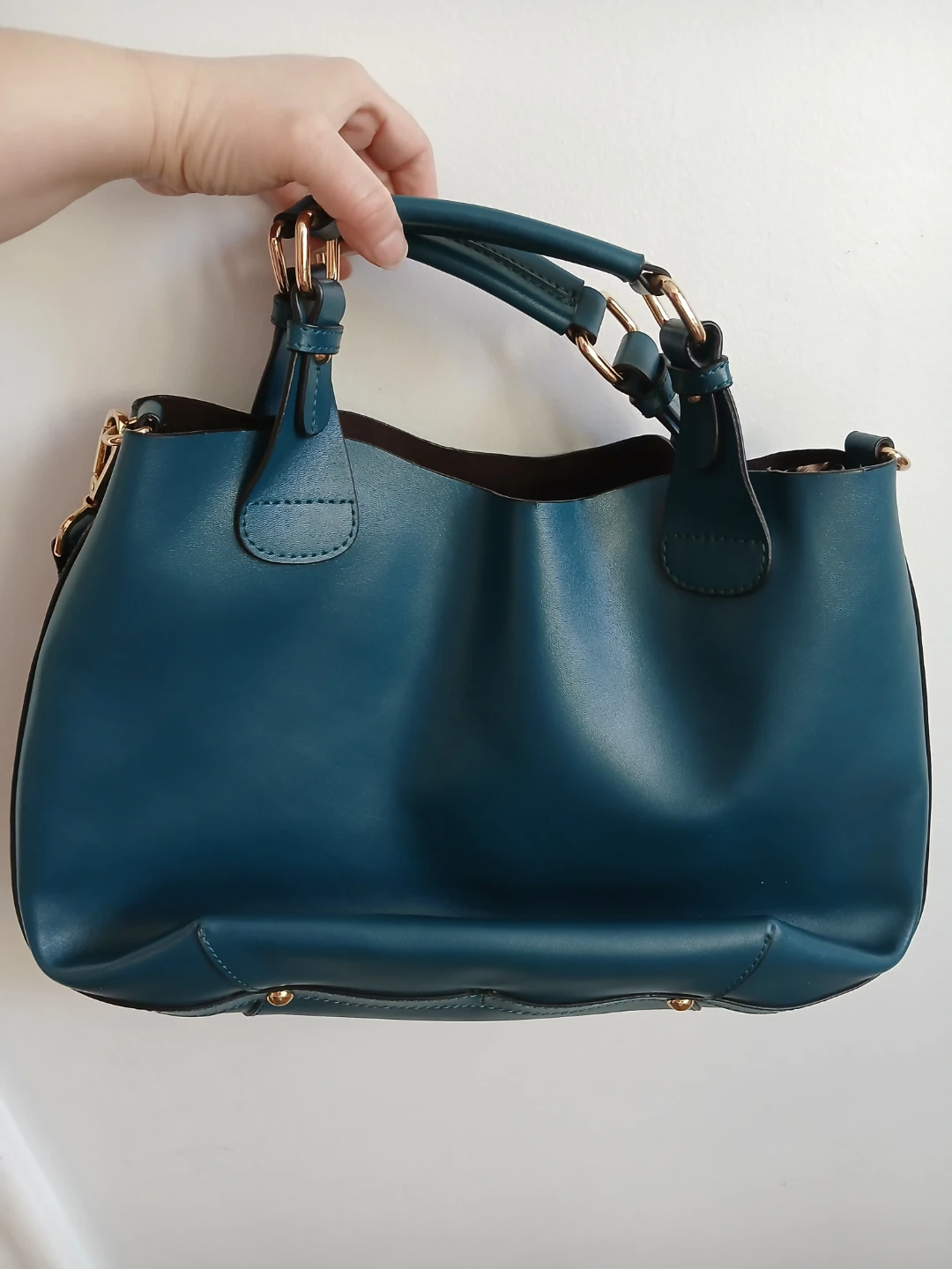 Danier Leather Teal Handbag 🥕
