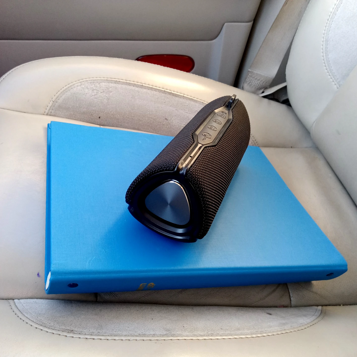 Magnadyne LS-BT1B Portable Waterproof Bluetooth Speaker - photo 2
