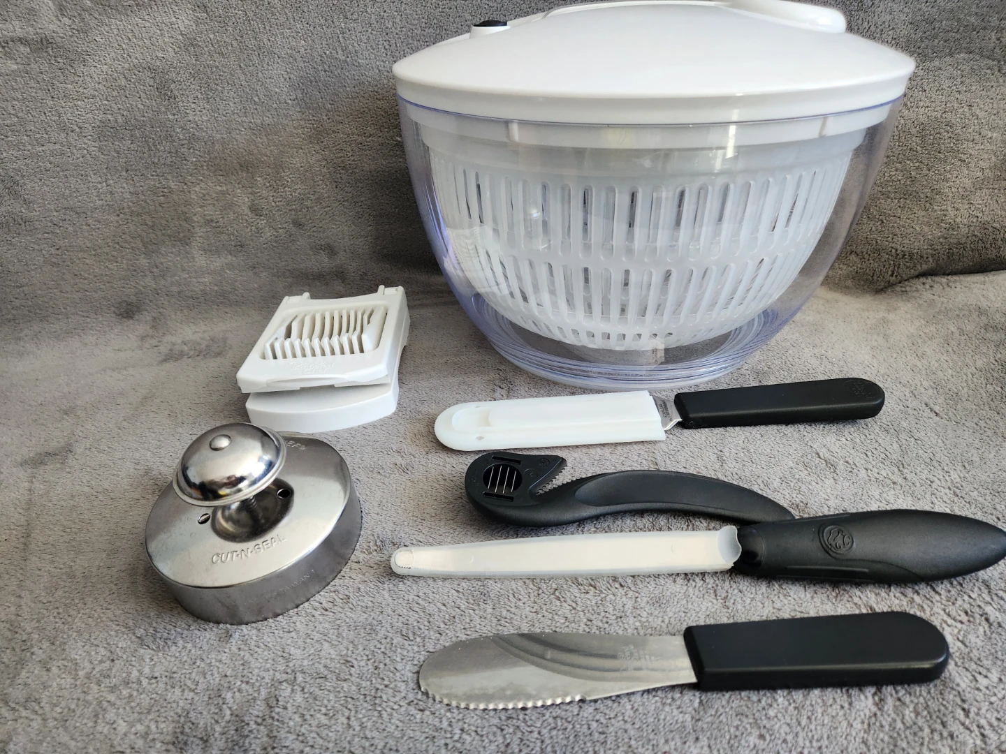 Assortment of Pampered Chef items various prices - photo 2