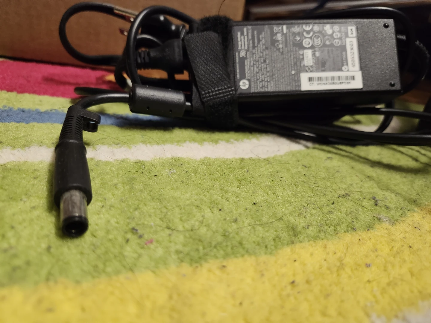 HP 90W Laptop Charger - photo 5