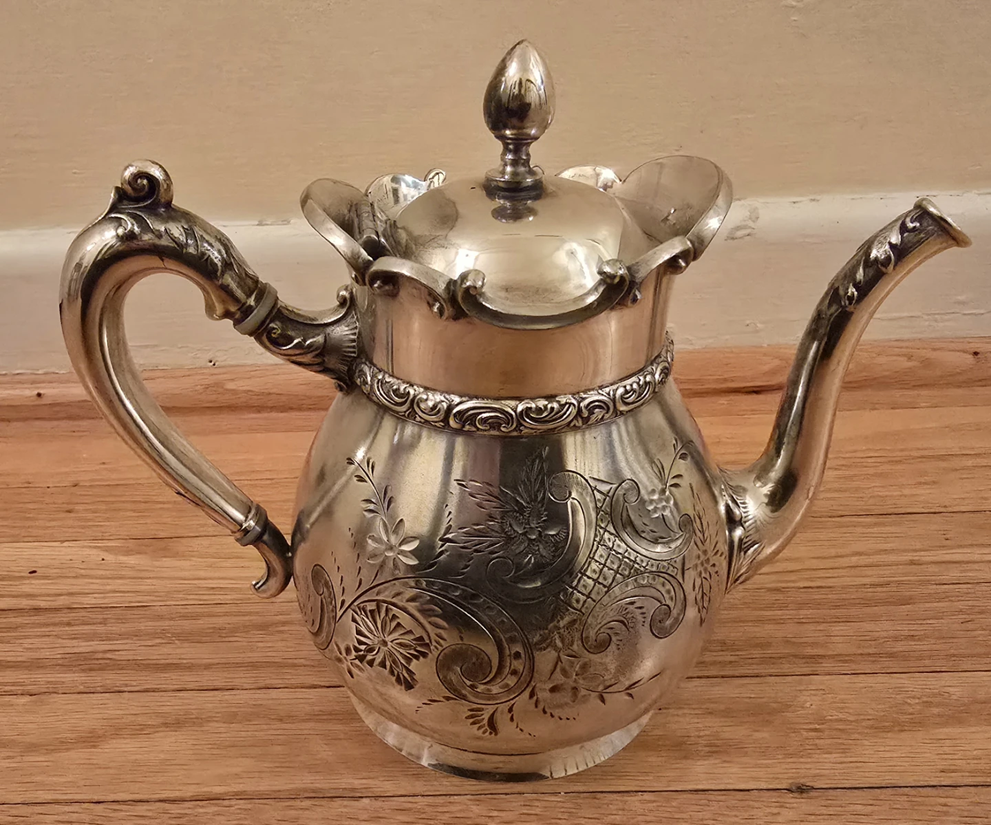 Meriden Quadruple Plate Teapot - photo 2