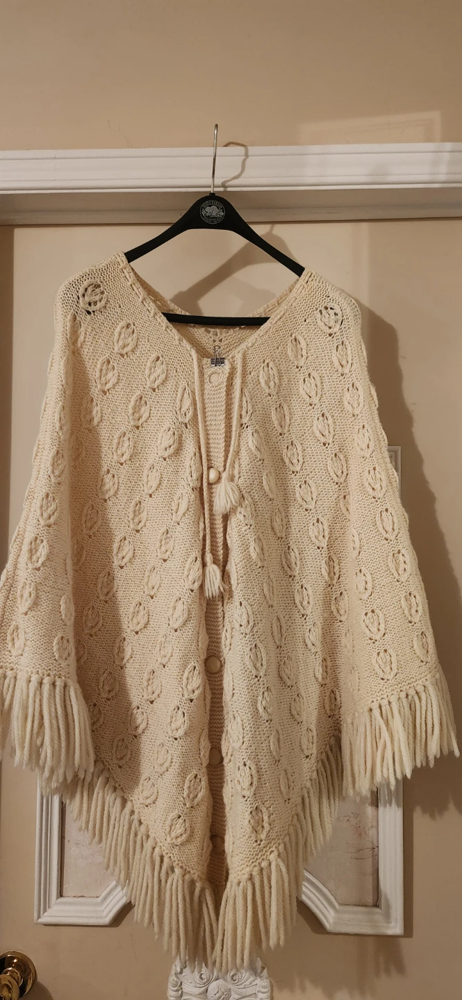 100% wool vintage Cream Knit Poncho with Tassels and Fringe