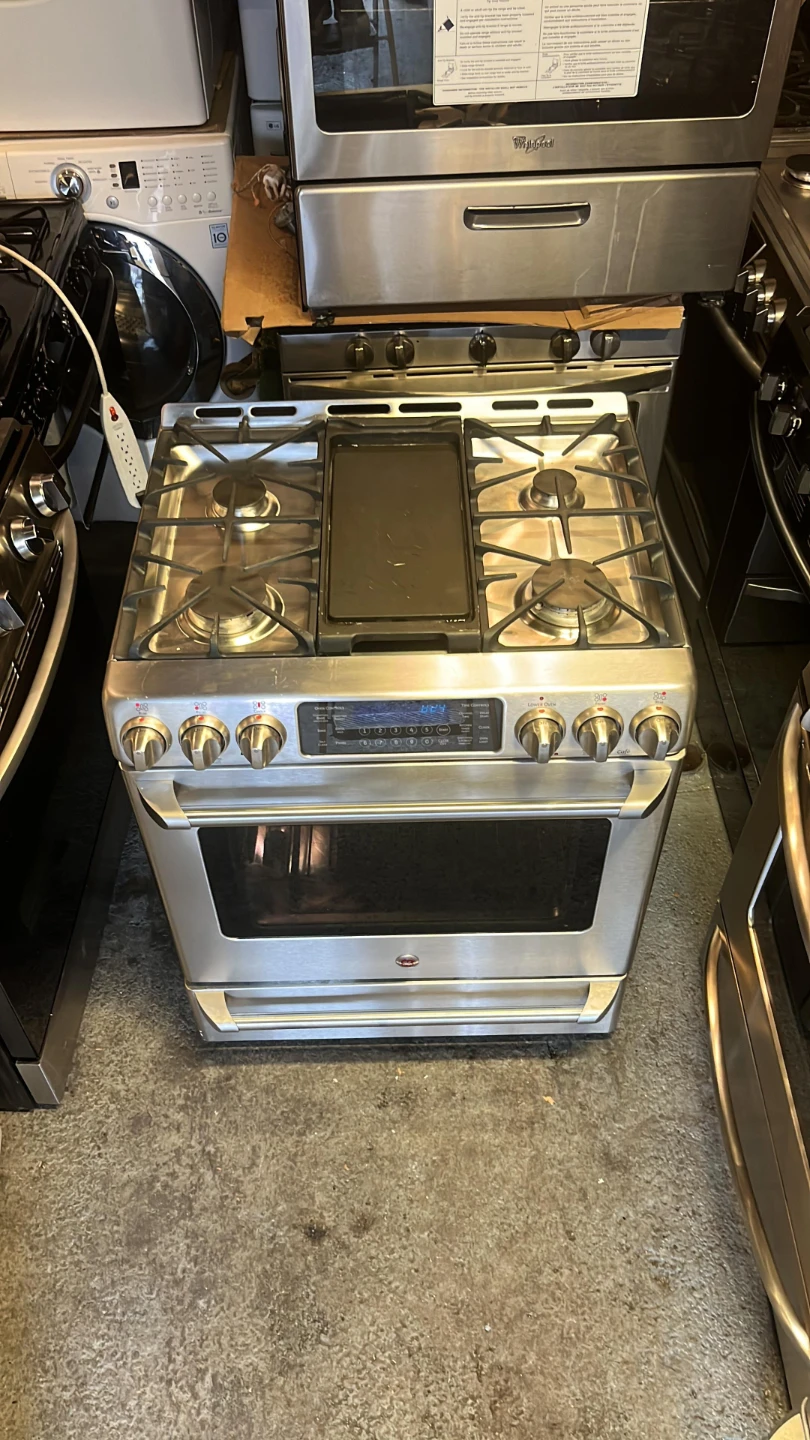 GE CAFE  Stainless Steel Gas Range 30 inch - photo 3