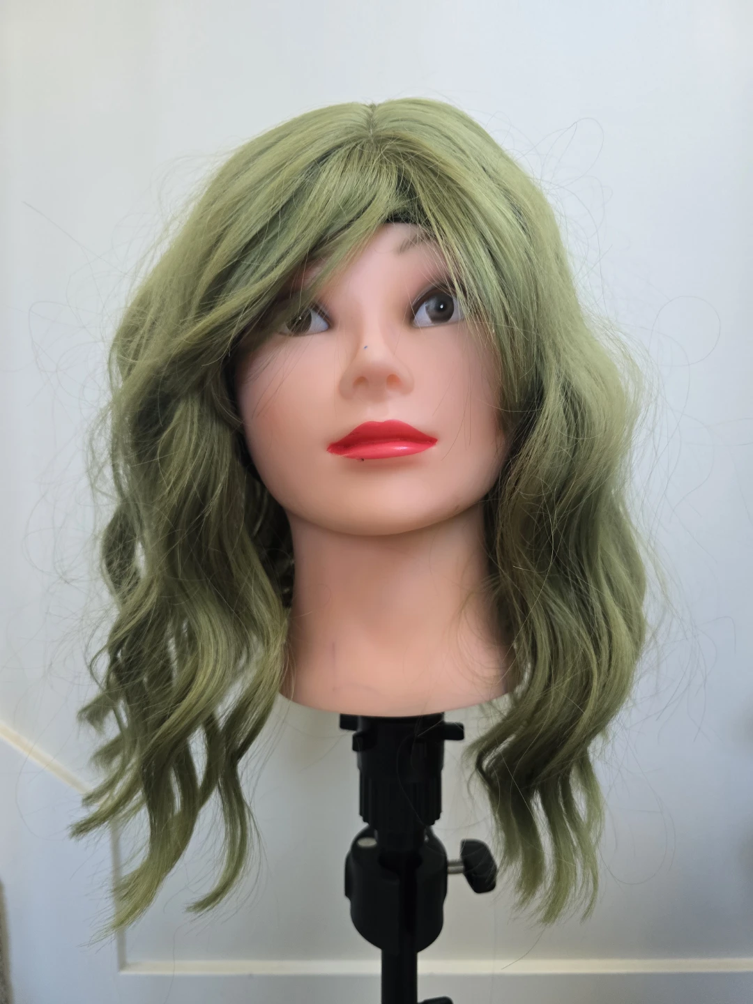 Green synthetic wig - photo 5