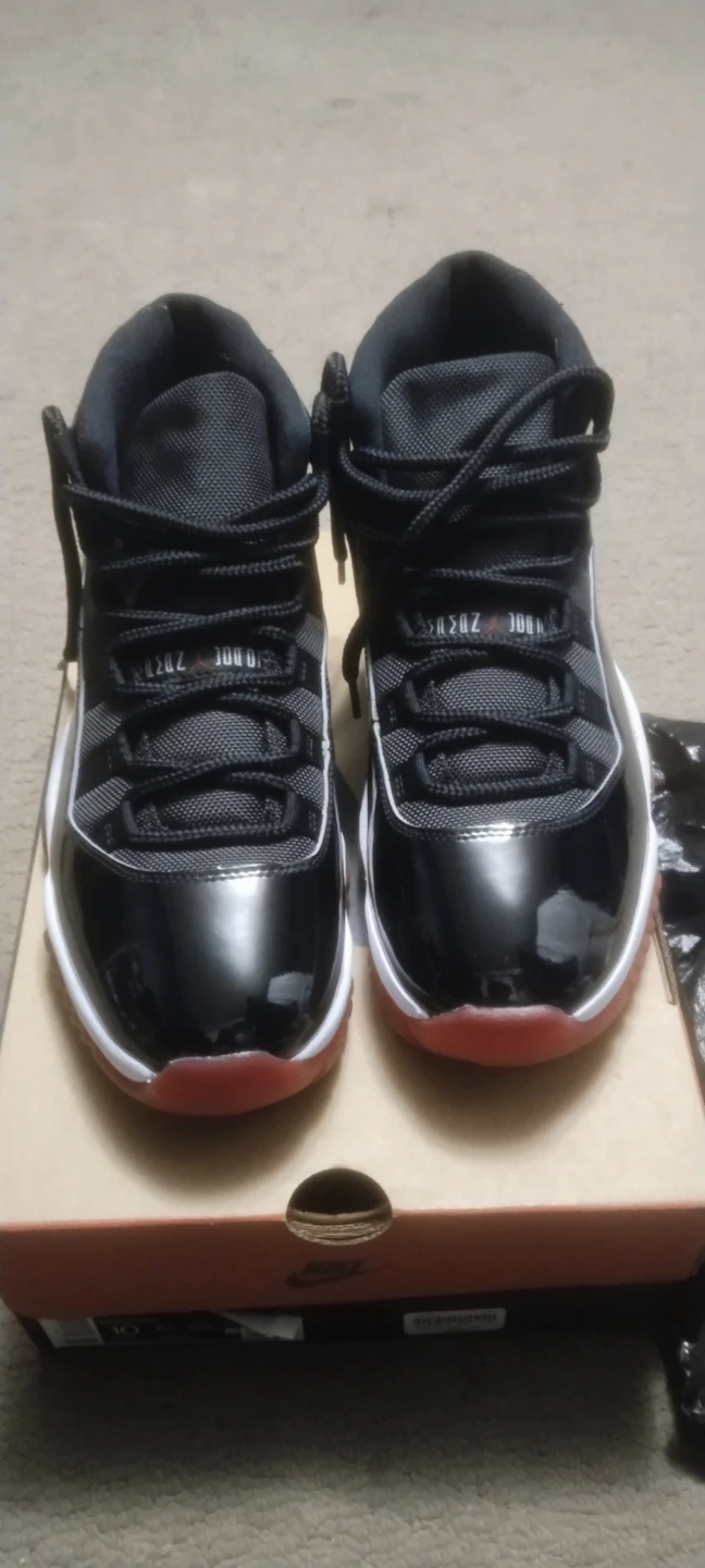 Nike Air Jordan 11 Retro (Size 10) - photo 3
