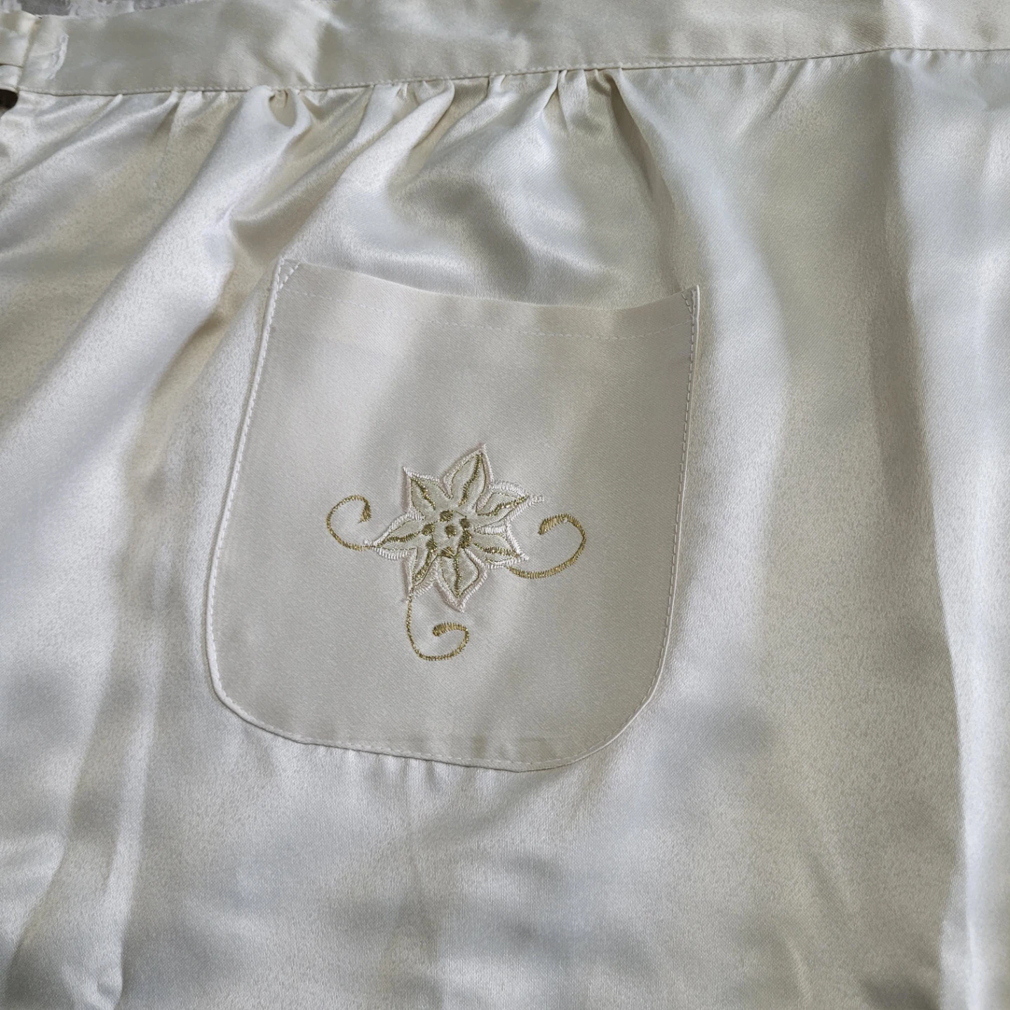 Beautiful Silky Apron - Waist up to 70" - Adult One Size - photo 3
