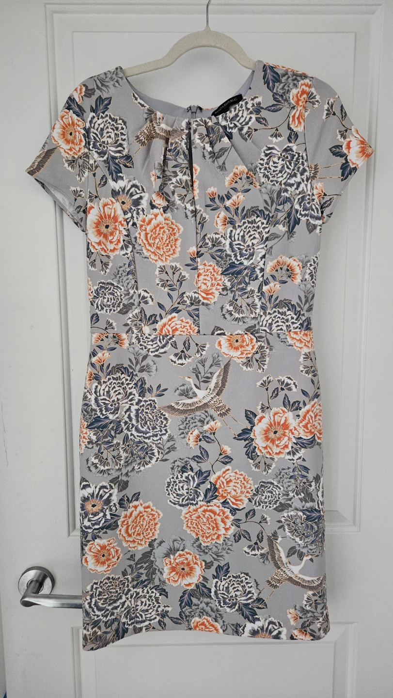 Banana Republic Floral Dress - Size 6 (Medium)