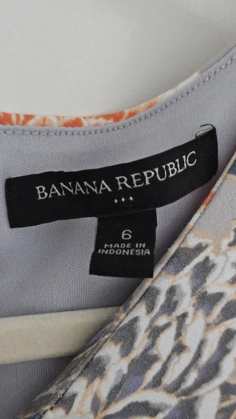 Banana Republic Floral Dress - Size 6 (Medium) - photo 3