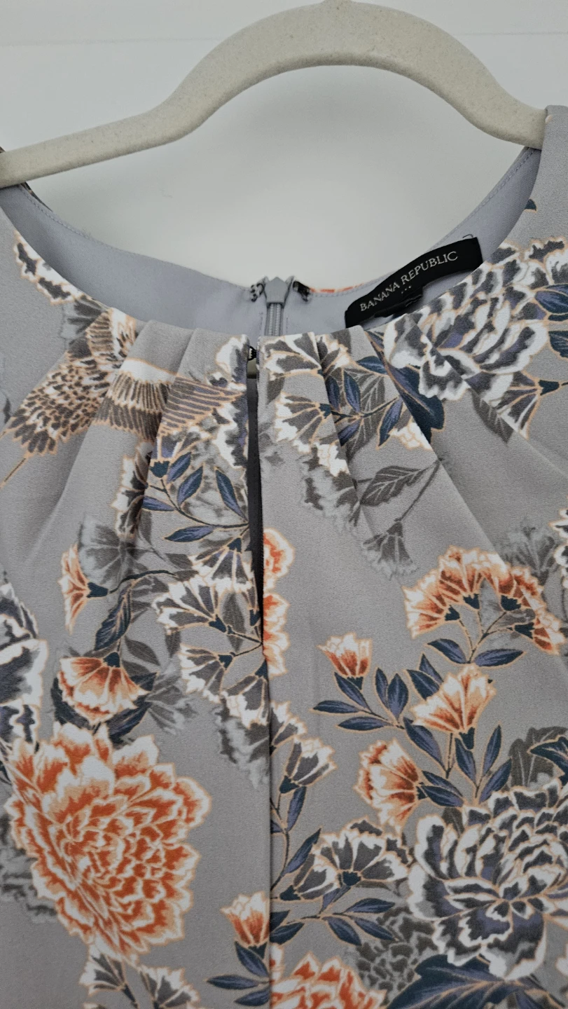 Banana Republic Floral Dress - Size 6 (Medium) - photo 4
