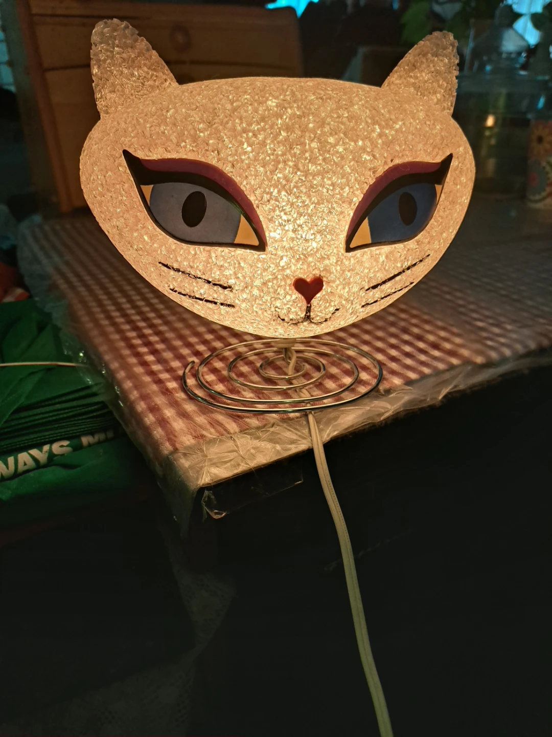 Light Pink Cute Cat Head Table Lamp - photo 3