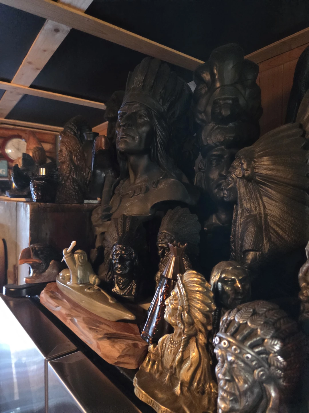 Vintage Native American Bust Statue - photo 4