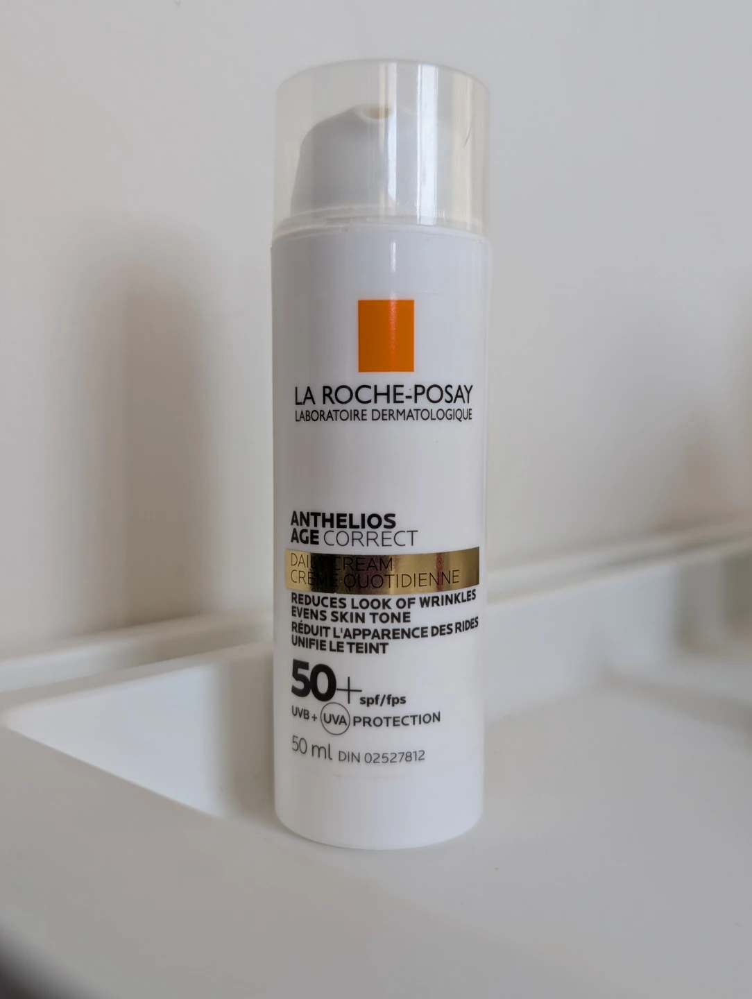 La Roche-Posay Anthelios Age Correct Daily Cream SPF 50+ - photo 2