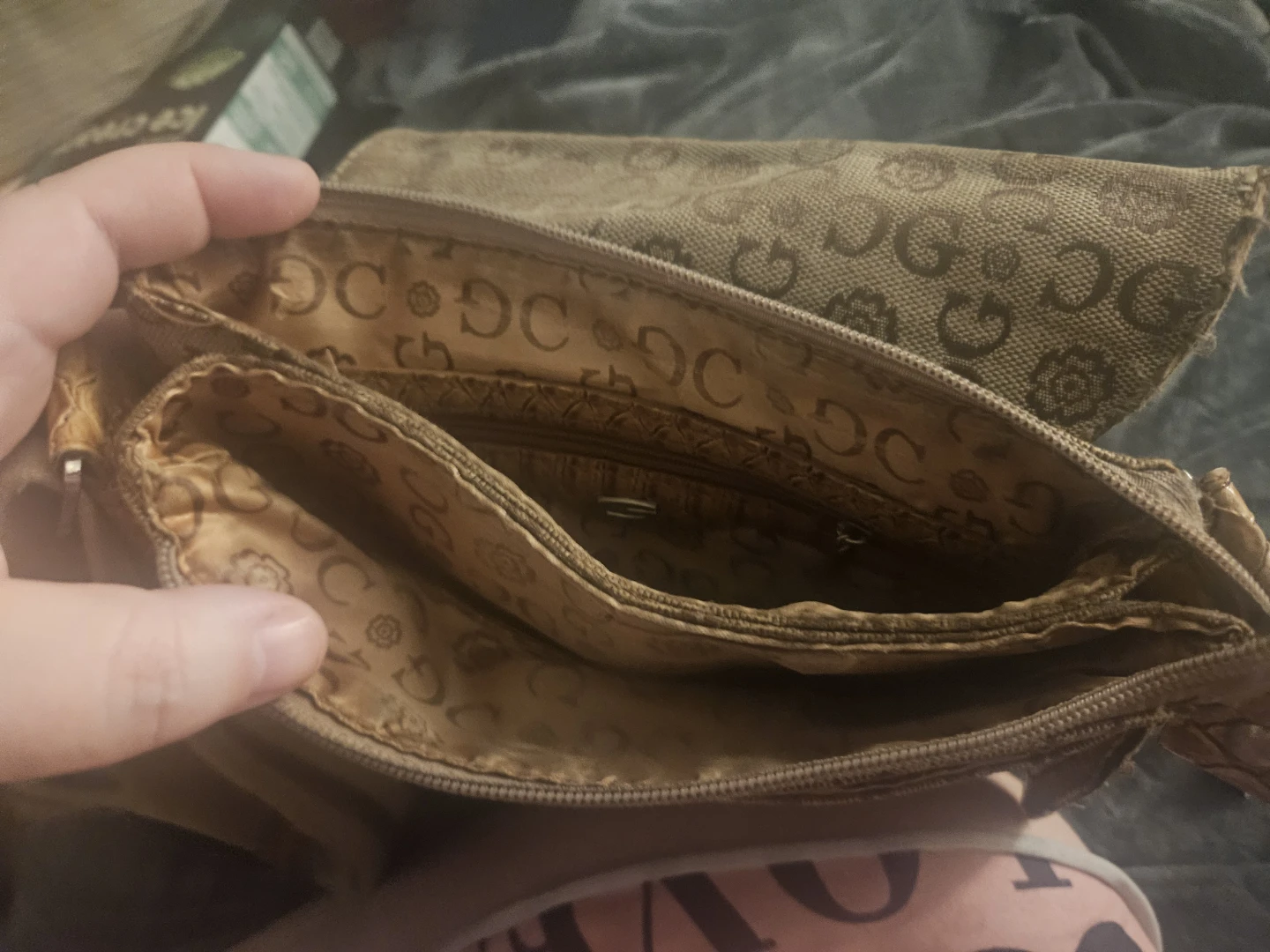 Guess Crossbody Bag - photo 3